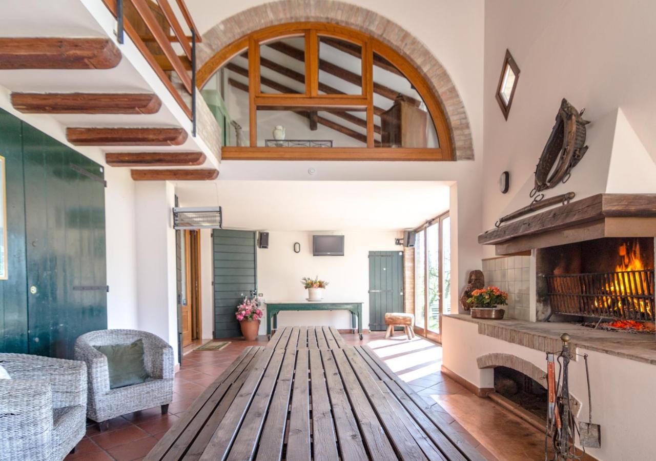 Вилла Casolare La Quercia Correzzola Экстерьер фото